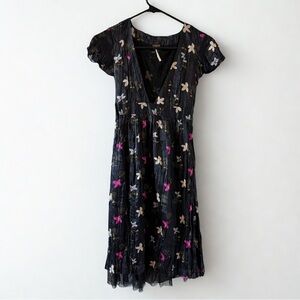 Free People SILK  Stunning 100% Silk Floral Dress lined with tulle fabric at hem